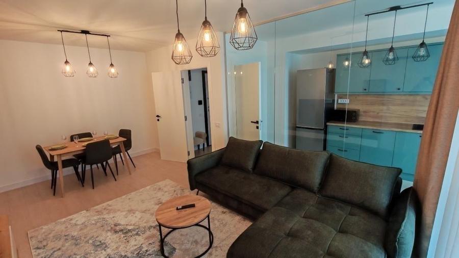 Apartament cu 2 camere decomandat, mobilat în Pajura