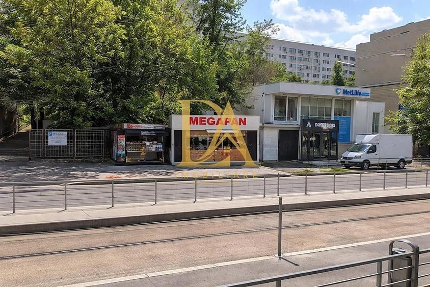 Spațiu comercial, de 40 mp, în Titan