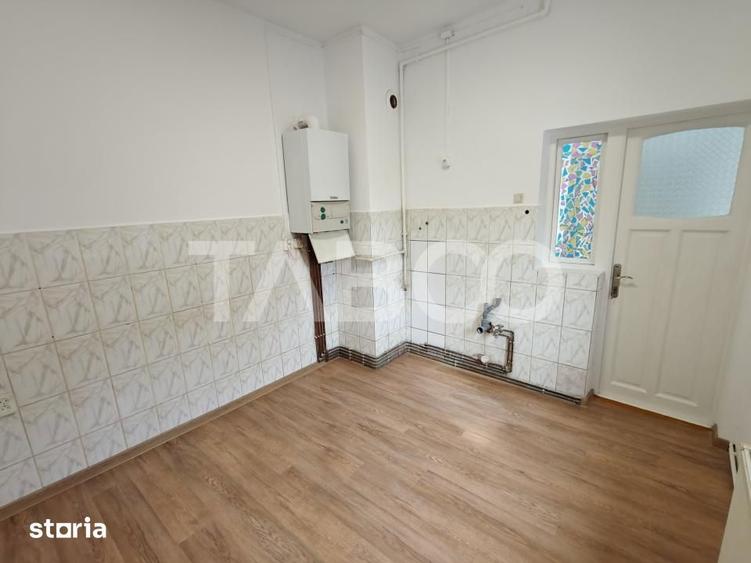 Apartament cu 2 camere nedecomandat în Lupeni