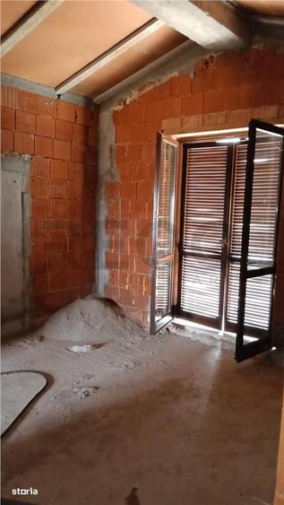 Casă cu 4 camere cu Teren 1000 Mp în Nojorid