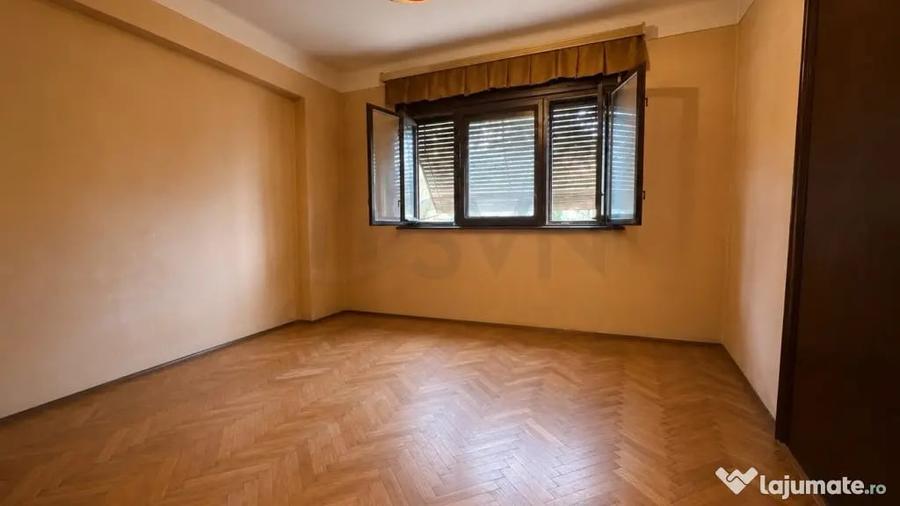 Apartament cu 4 camere semidecomandat în Alba Iulia