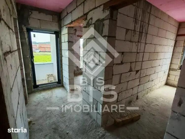 Casă cu 6 camere cu Teren 600 Mp în Unirea