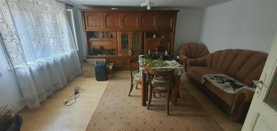 Casă individuală cu 8 camere cu Canalizare în Ampoi 1