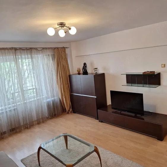 Apartament cu 2 camere decomandat în Timpuri Noi