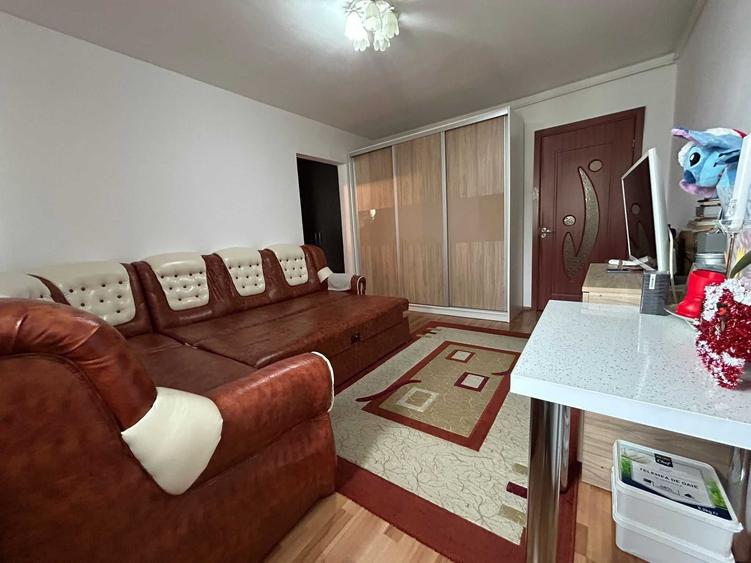 Apartament cu 2 camere semidecomandat în Pantelimon