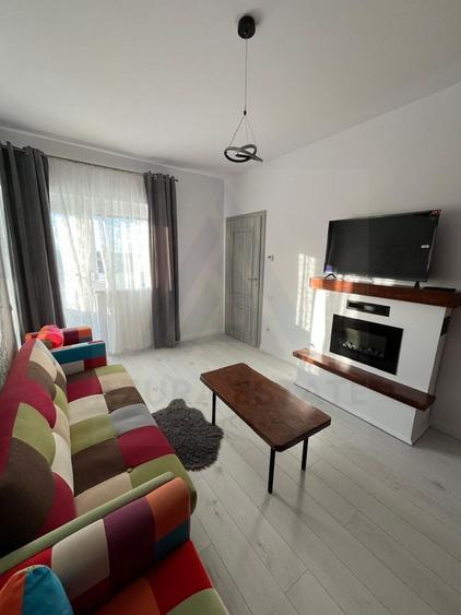 Apartament cu 2 camere decomandat, mobilat în Vest
