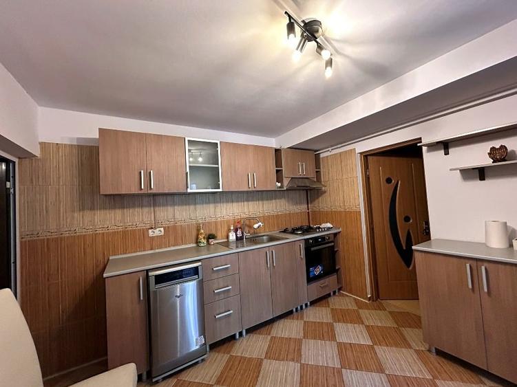 Proprietar: Casă 7 camere Ploiești, mobilată, acoperiș nou Lindab - 4