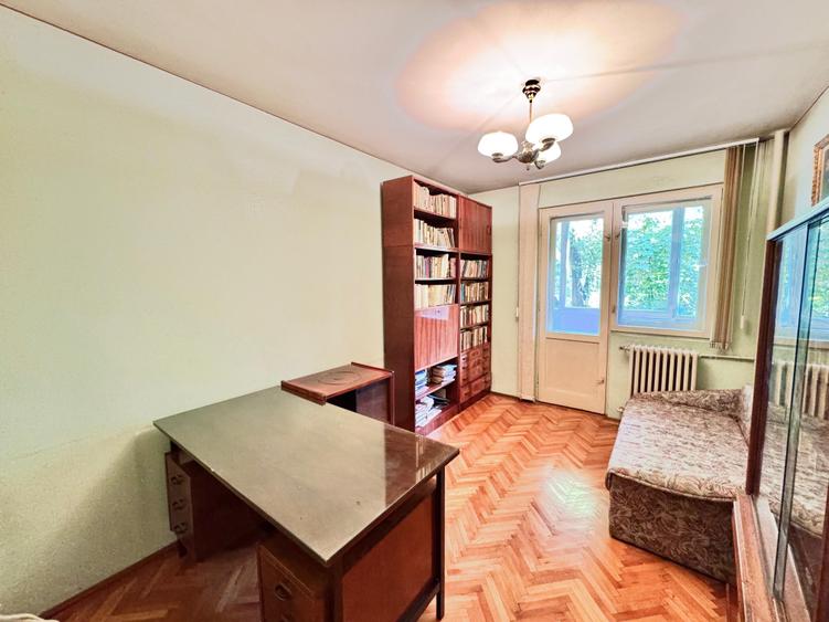 Apartament cu 3 camere semidecomandat în Lujerului