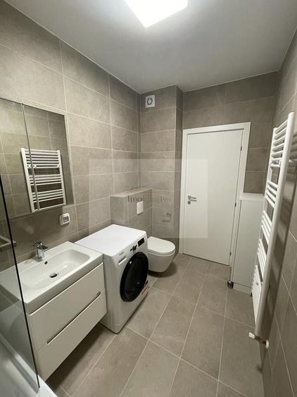Apartament cu 2 camere semidecomandat, mobilat în Semicentral