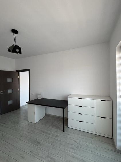 Apartament cu 3 camere în Dâmbul Rotund