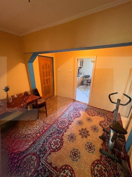 Apartament cu 3 camere decomandat, mobilat în Sud-Vest