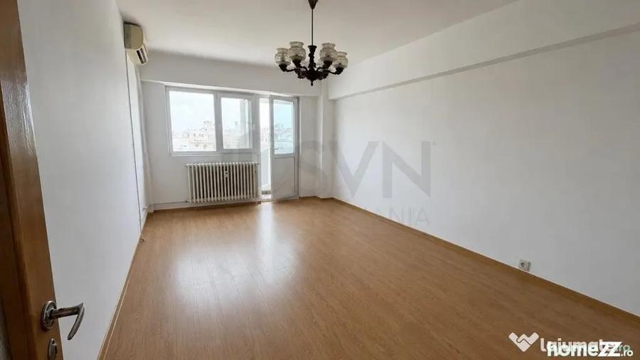 Apartament cu 4 camere decomandat în Amzei