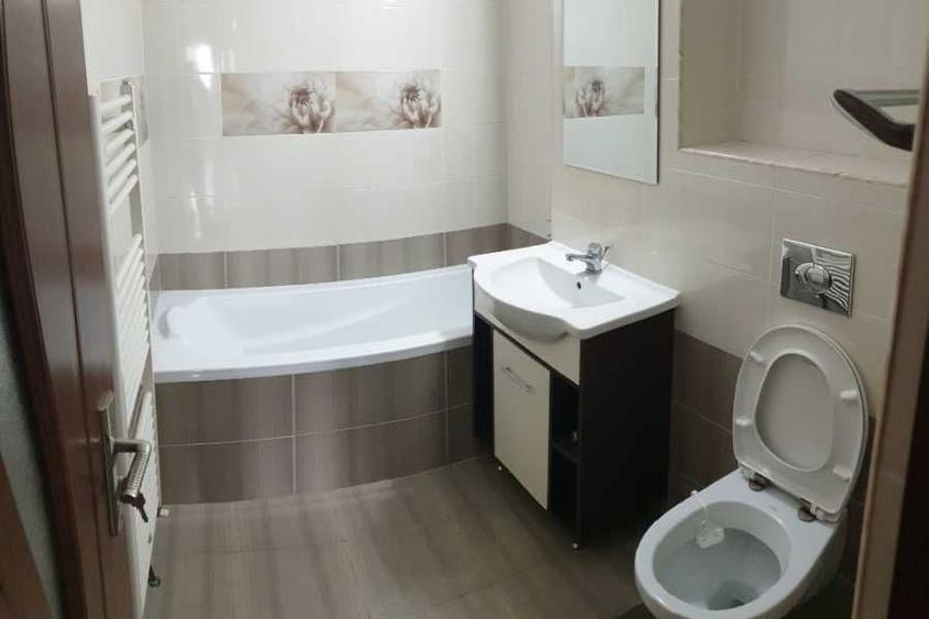 Apartament cu 2 camere decomandat în Petru Rareș