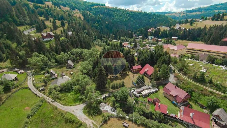 Casă cu Teren 3326 Mp în Arieșeni