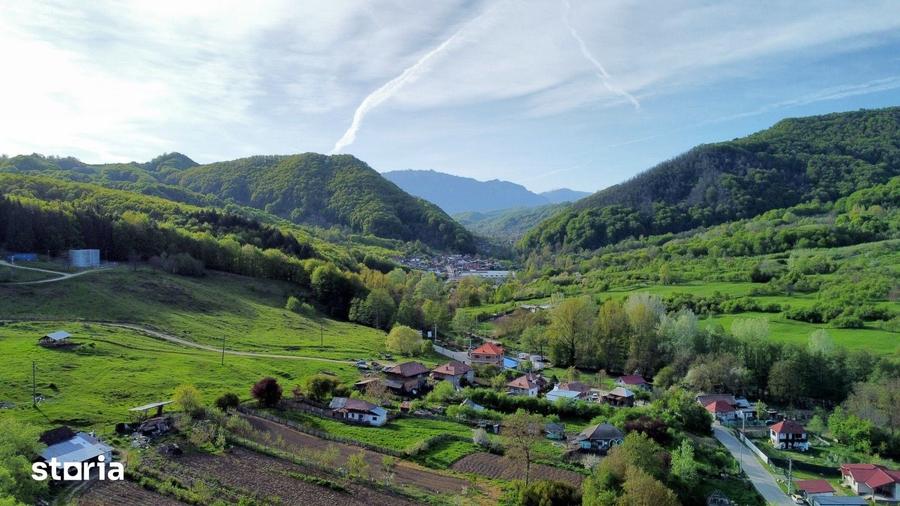 Teren de 992 mp, în Păușești