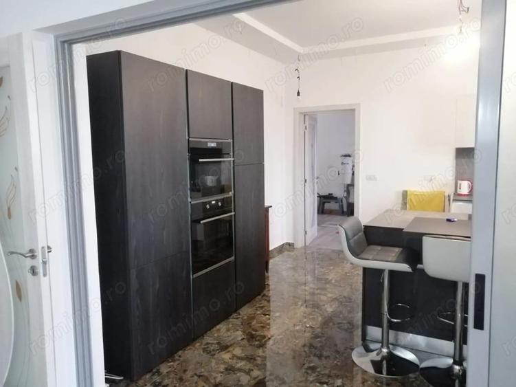 Casă cu Teren 2000 Mp în Vădeni