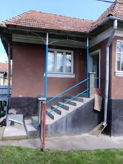 Casă cu 3 camere în Livada (Petreștii de Jos)