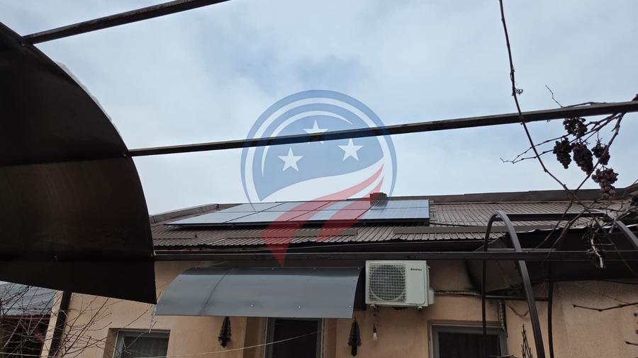 Casă individuală cu 3 camere cu Canalizare în Central
