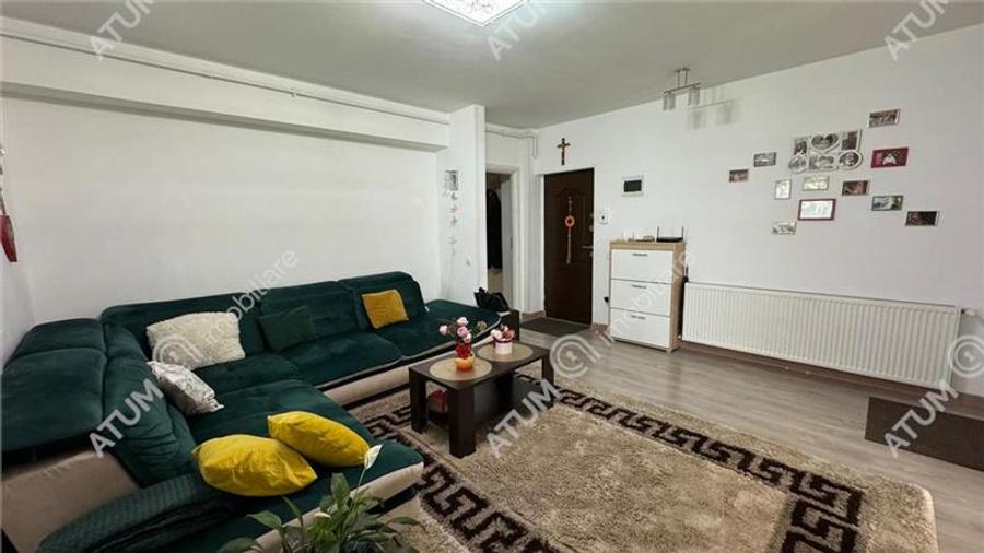 Apartament cu 4 camere decomandat, mobilat în Exterior Sud
