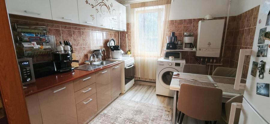 Apartament cu 2 camere semidecomandat în Cornișa