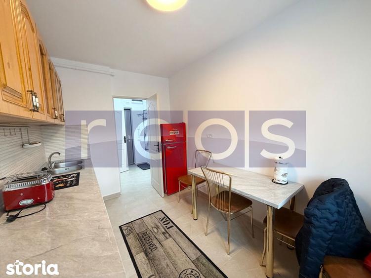 Apartament cu 3 camere în Tei