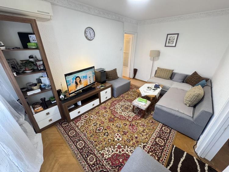 Apartament cu 2 camere semidecomandat, mobilat în Tomis Nord