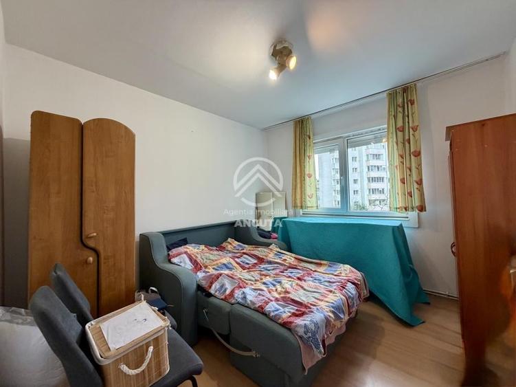 Apartament cu 3 camere semidecomandat în Mănăștur