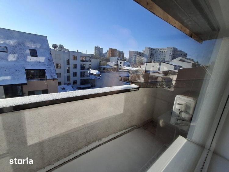 Apartament cu 3 camere semidecomandat în Floreasca
