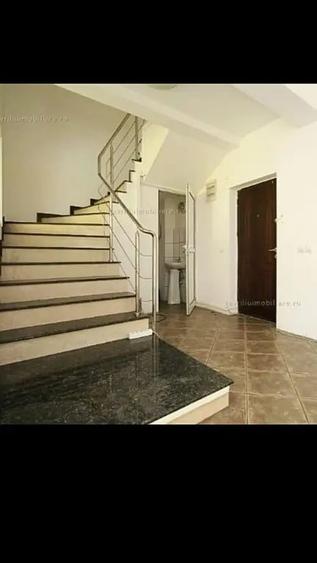 Spațiu comercial, de 220 mp, în Vitan