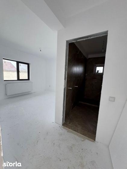 Casă cu 4 camere cu Teren 452 Mp în Central