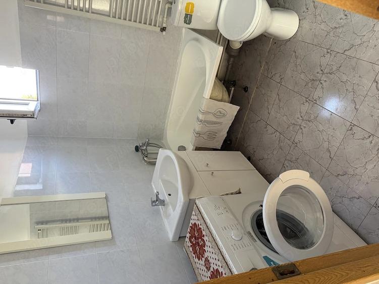 Garsonieră decomandată în Central