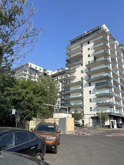 Apartament cu 3 camere decomandat în Sebastian