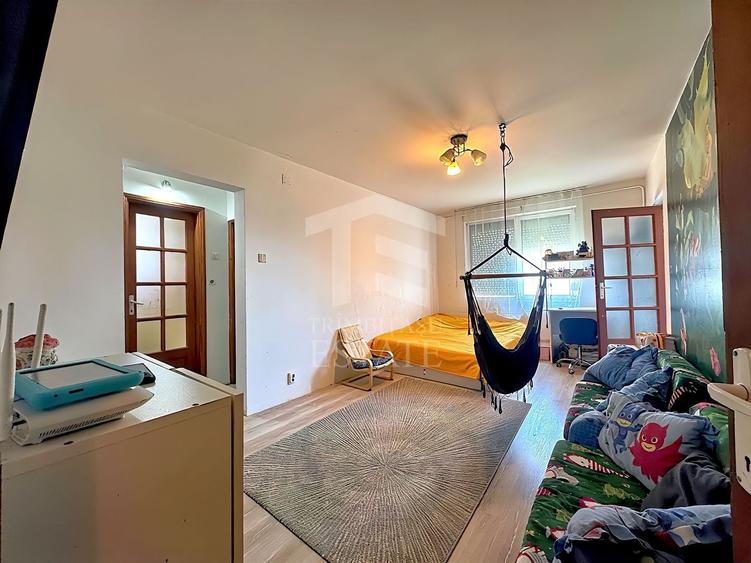 Apartament cu 4 camere decomandat, mobilat în Apărătorii Patriei