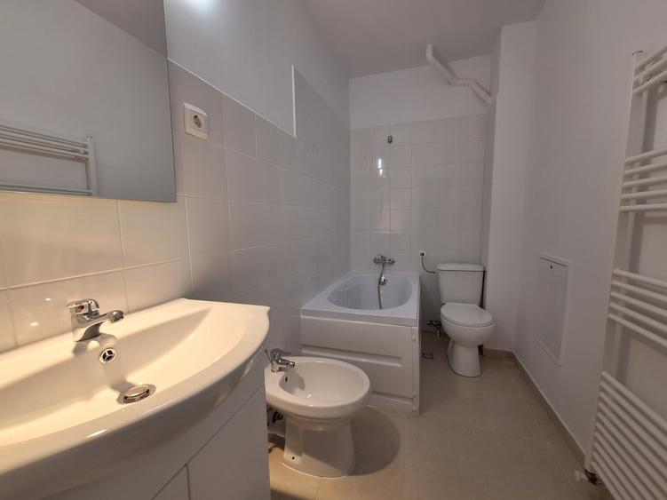Apartament cu 3 camere decomandat în Baciu