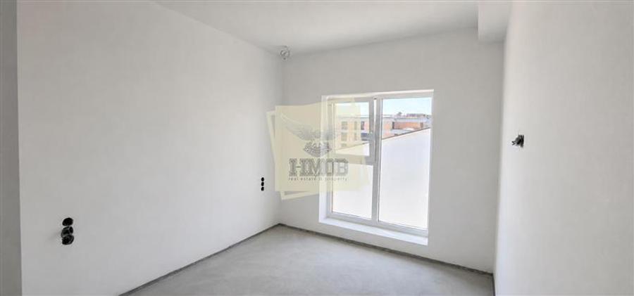 Penthouse cu 3 camere decomandat în Țiglari