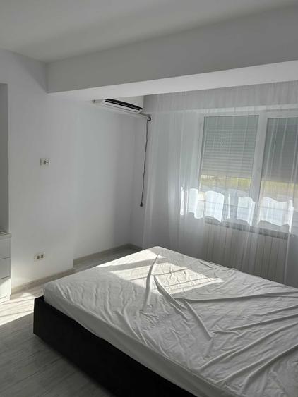Apartament cu 2 camere, mobilat în Central