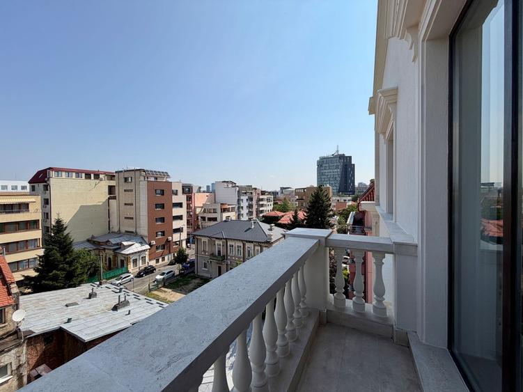 Birou, de 630 mp, în Aviatorilor