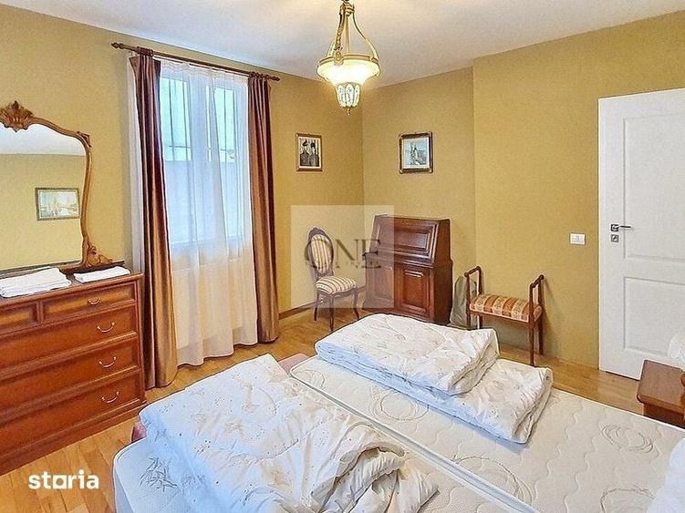 Apartament cu 3 camere în Schei