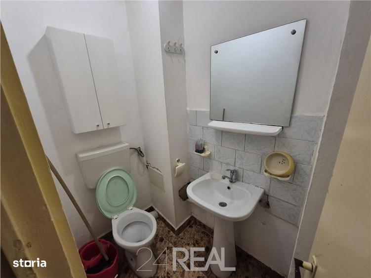 Apartament cu 3 camere decomandat în Berceni — fotografia 3