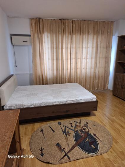 Garsonieră decomandată în Domenii