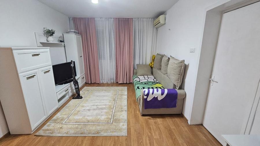 Apartament cu 2 camere semidecomandat în Podu Roș