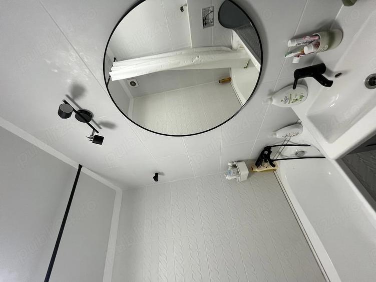 Apartament cu 3 camere decomandat în Berceni