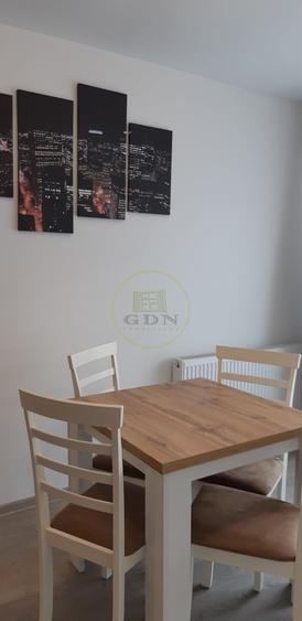 Apartament cu 2 camere semidecomandat, mobilat în Mihai Viteazul
