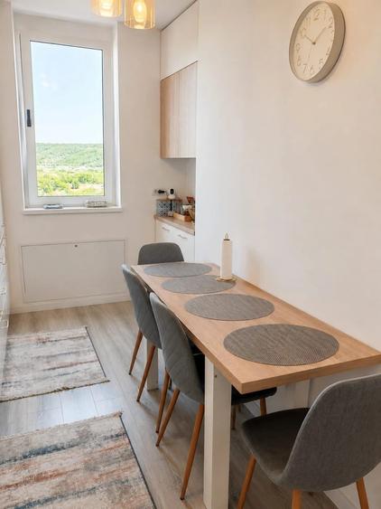 Apartament cu 3 camere decomandat în Cug