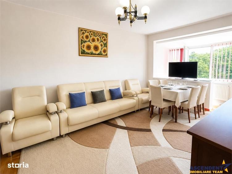 Apartament cu 3 camere decomandat în Central