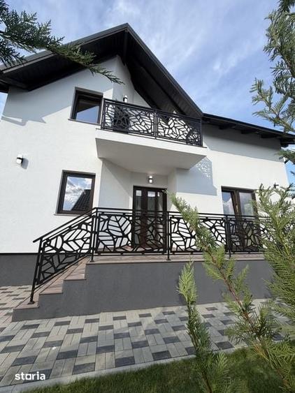 Casă cu 4 camere cu Teren 166 Mp în Manolești