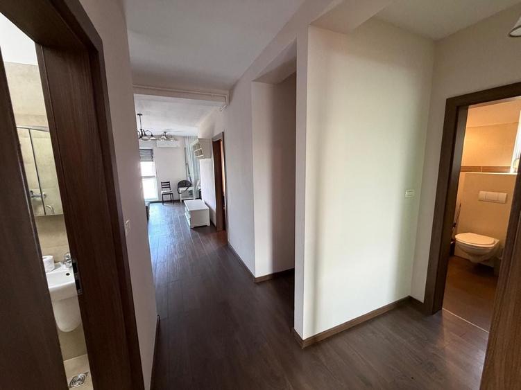 Apartament cu 3 camere decomandat, mobilat în Dumbrăvița