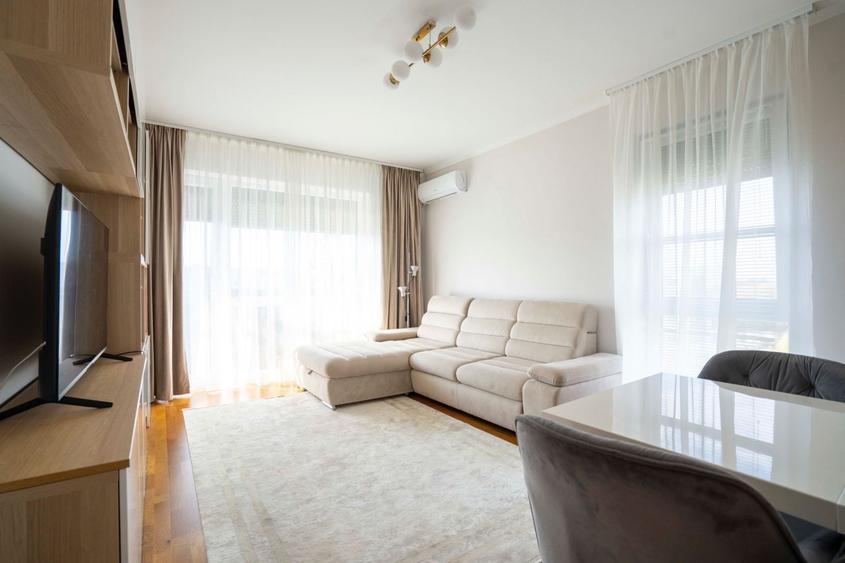 Apartament cu 3 camere decomandat, mobilat în Central