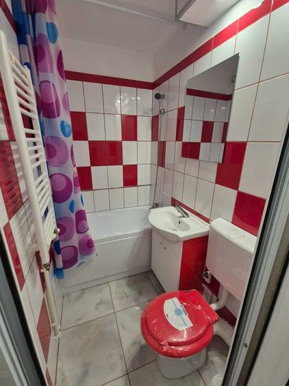 Apartament cu 2 camere semidecomandat în Nicolae Bălcescu
