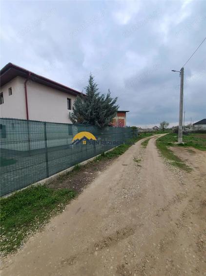 Teren de 1237 mp, în Domnești